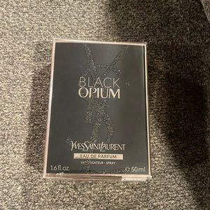 Black opium perfume
